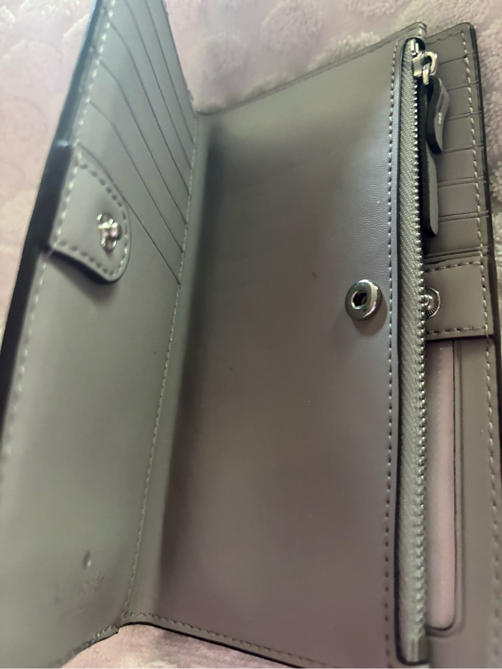 Kate Spade taupe wallet, spotless ready to sell.